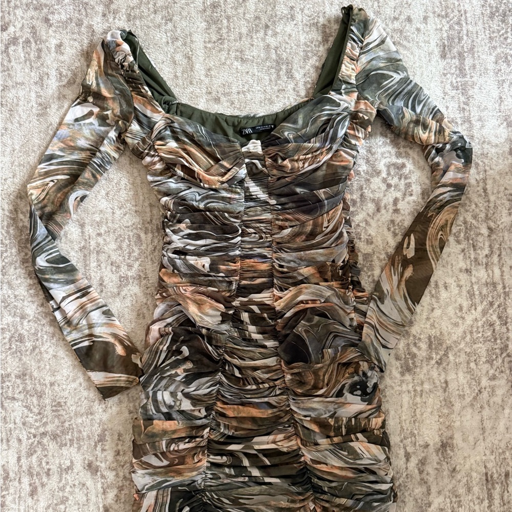 Zara Olive and Cream Ruched Top